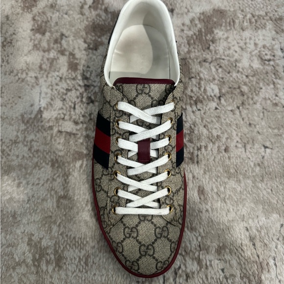 Men’s Gucci Shoes - Picture 5 of 8